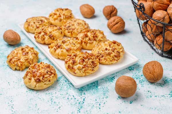 طرز تهیه شیرینی پفکی گردویی